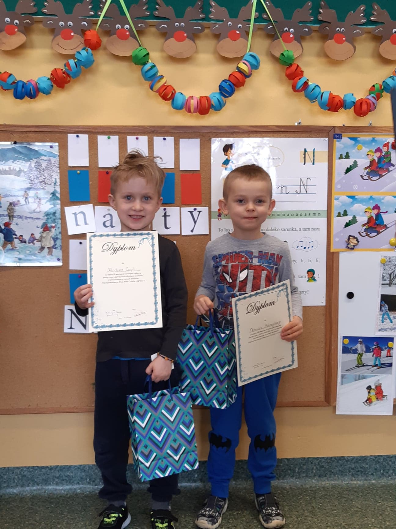 Konkurs w ramach akcji -  Międzynarodowy Dzień Praw Dziecka z UNICEF # Pomoc dla Jemenu
